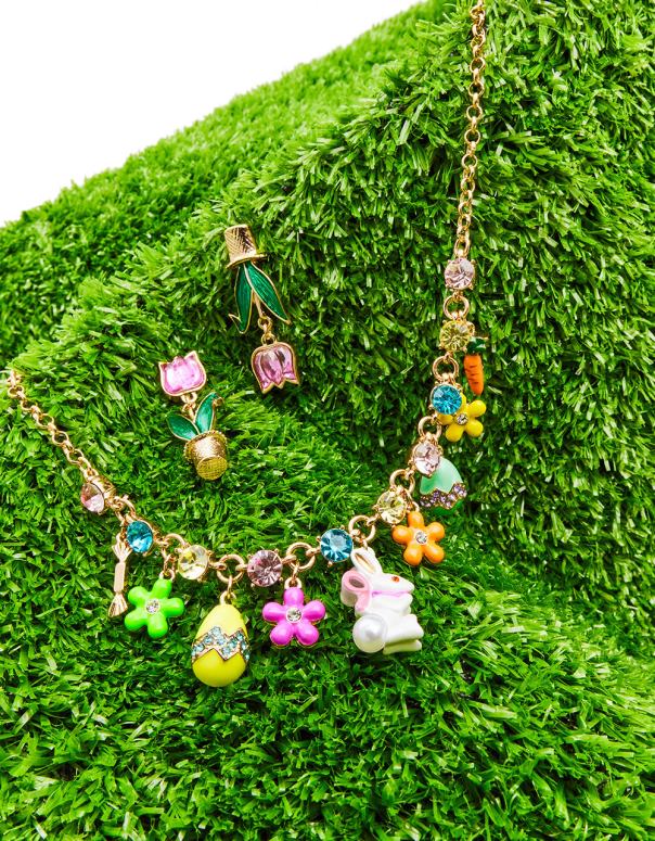 Betsey Johnson joyas mujer F00V365 collar frontal con dije de conejito hunny multi